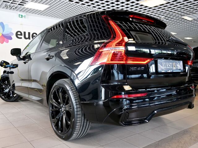 2025 Volvo XC60, Estónsko — foto 1