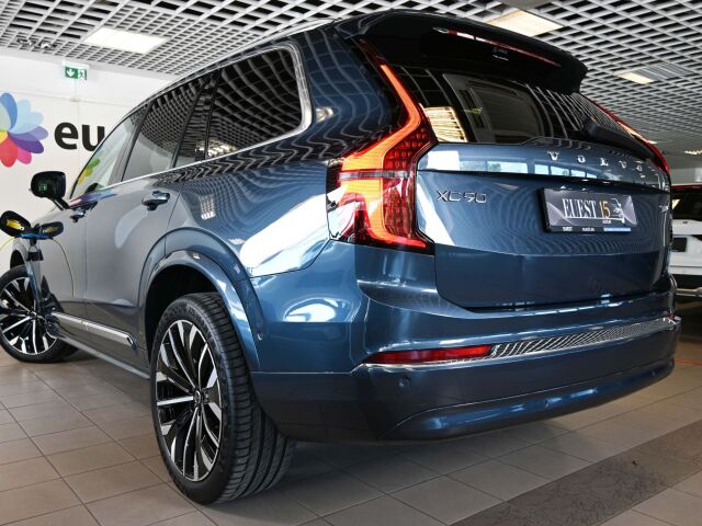 2025 Volvo XC90, Estónsko — foto 1