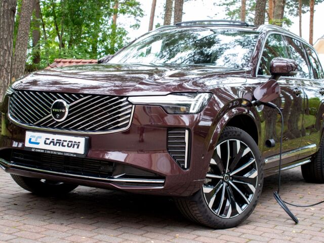 2025 Volvo XC90, Estónsko — foto 1