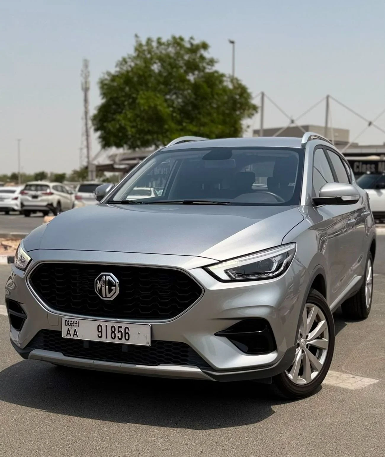 2025 Mg ZS COM, sivá, 43 000 km, dovoz SAE — foto 1