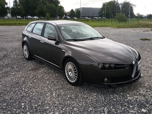 2007 Alfa Romeo 159, Estónsko — foto 1