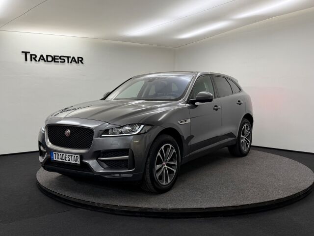 2016 Jaguar F-Pace, Estónsko — foto 1