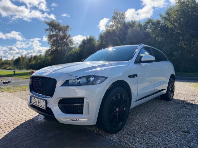 2017 Jaguar F-Pace, Estónsko — foto 1