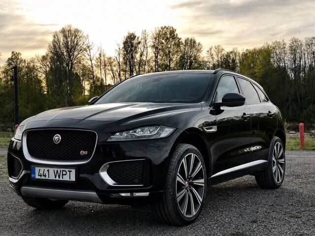2016 Jaguar F-Pace, Estónsko — foto 1