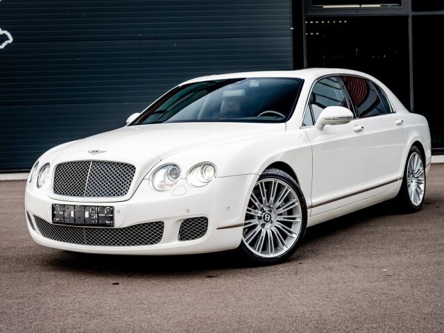 2011 Bentley Continental Flying Spur, Estónsko — foto 1