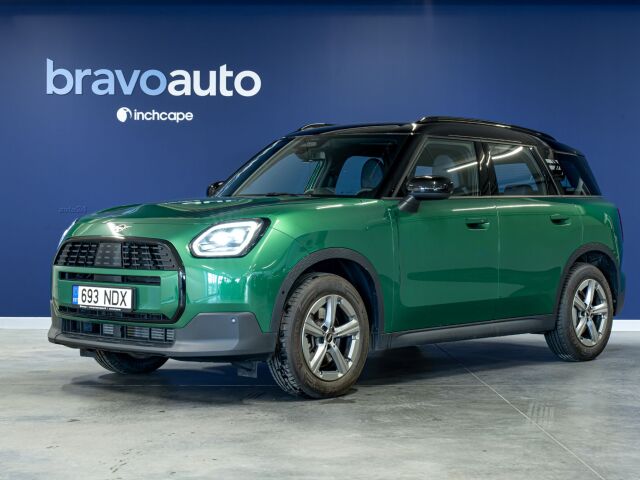 2025 MINI Countryman, Estónsko — foto 1
