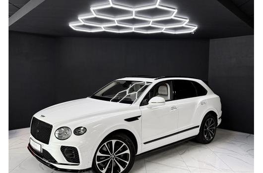 2023 Bentley, Luxembursko — foto 1