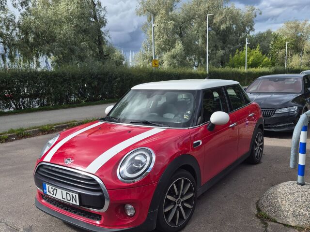 2019 MINI Cooper, Estónsko — foto 1