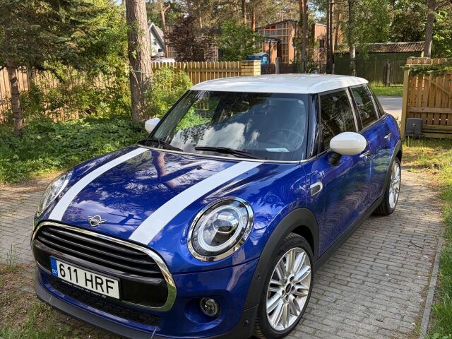 2021 MINI Cooper, Estónsko — foto 1