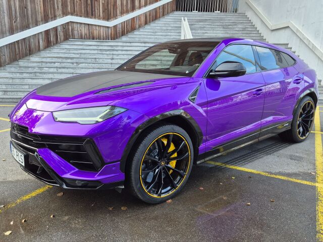 2024 Lamborghini Urus, Estónsko — foto 1