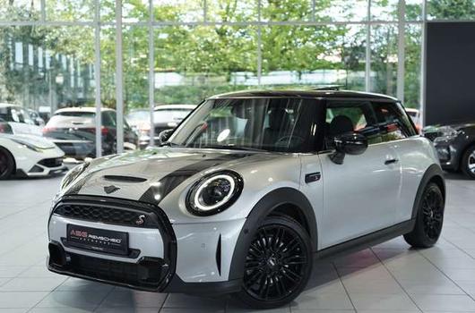 2024 MINI, Luxembursko — foto 1