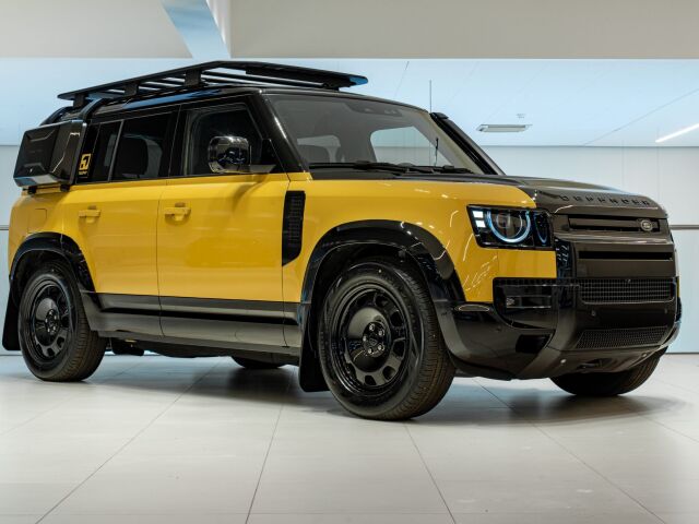 2026 Land Rover Defender, Estónsko — foto 1