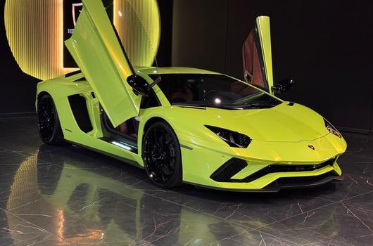 2017 Lamborghini, Luxembursko — foto 1