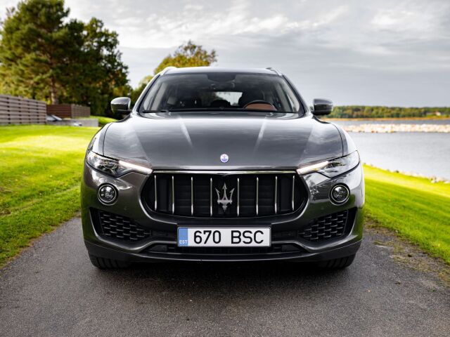 2016 Maserati Levante, Estónsko — foto 1