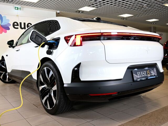 2025 Polestar 4, Estónsko — foto 1