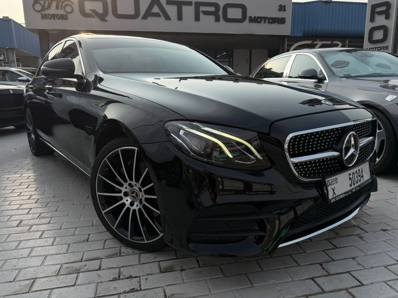 2017 Mercedes-Benz E300 AMG, čierna, 126 000 km, dovoz SAE — foto 1