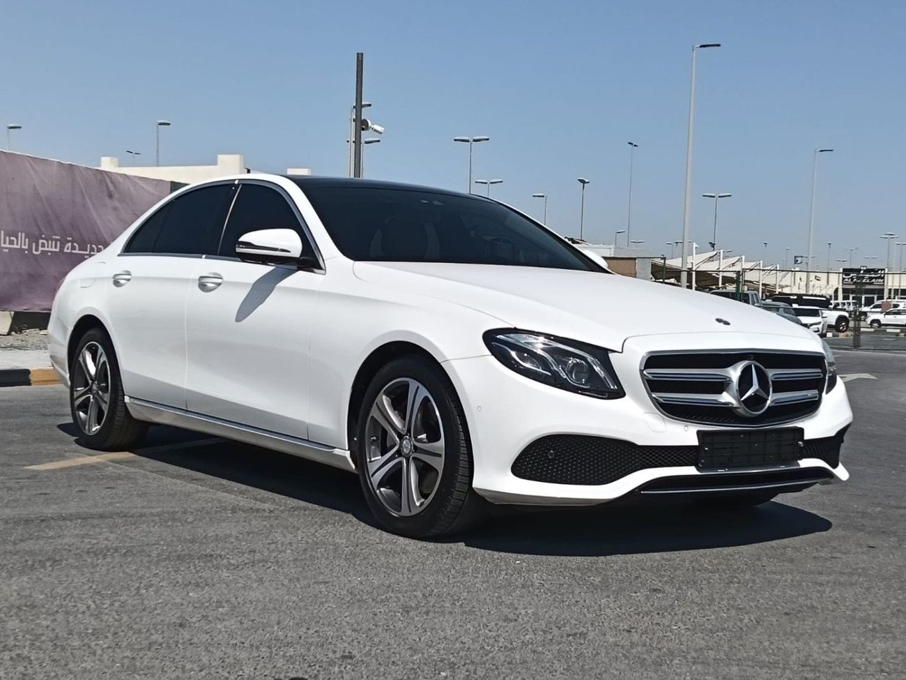 2017 Mercedes-Benz E300 AMG, biela, 108 000 km, dovoz SAE — foto 1