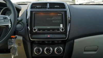 2026 Mitsubishi ASX MEDIUM LINE GLX, sivá, 0 km, dovoz SAE — foto 11 z 17