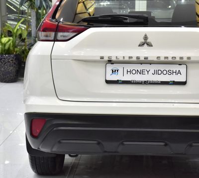 2025 Mitsubishi Eclipse Cross GLS MIDLINE, biela, 42 000 km, dovoz SAE — foto 8 z 16