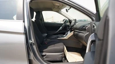 2026 Mitsubishi Eclipse Cross GLX HIGH LINE, sivá, 0 km, dovoz SAE — foto 15 z 17