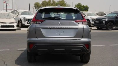 2026 Mitsubishi Eclipse Cross GLX HIGH LINE, sivá, 0 km, dovoz SAE — foto 5 z 17