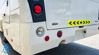 2026 Mitsubishi Rosa Bus, biela, 98 km, dovoz SAE — foto 10 z 25
