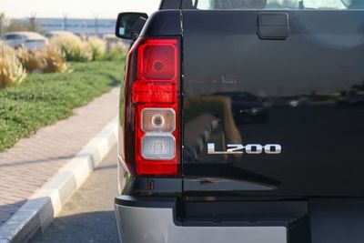 2027 Mitsubishi L200, čierna, 0 km, dovoz SAE — foto 10 z 27