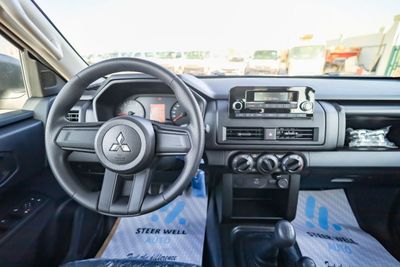 2027 Mitsubishi L200, čierna, 0 km, dovoz SAE — foto 15 z 27