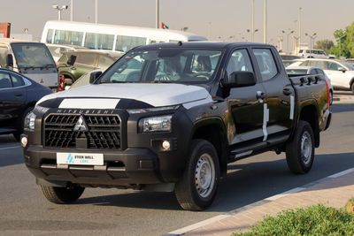 2027 Mitsubishi L200, čierna, 0 km, dovoz SAE — foto 3 z 27
