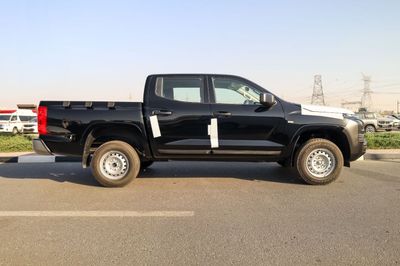 2027 Mitsubishi L200, čierna, 0 km, dovoz SAE — foto 7 z 27