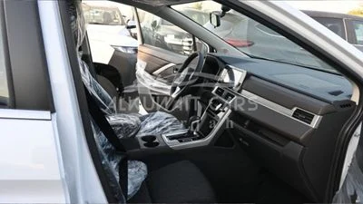 2023 Mitsubishi Xpander HIGH LINE, biela, 0 km, dovoz SAE — foto 15 z 18