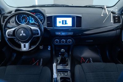 2015 Mitsubishi Lancer Evolution, biela, 107 750 km, dovoz SAE — foto 6 z 13