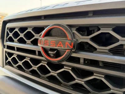 2022 Nissan Frontier, sivá, 110 000 km, dovoz SAE — foto 10 z 16