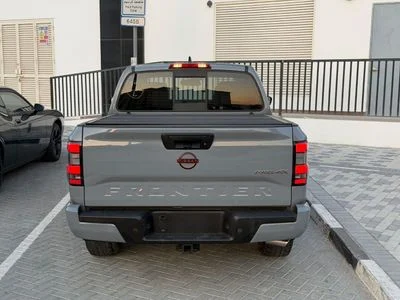 2022 Nissan Frontier, sivá, 110 000 km, dovoz SAE — foto 11 z 16