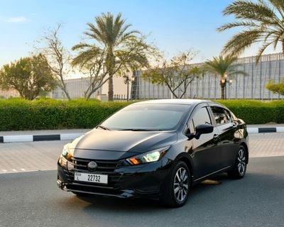 2024 Nissan Versa STANDARD, čierna, 40 000 km, dovoz SAE — foto 3 z 16