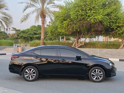 2024 Nissan Versa STANDARD, čierna, 40 000 km, dovoz SAE — foto 6 z 16