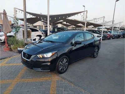 2021 Nissan Versa SR, čierna, 33 000 km, dovoz SAE — foto 2 z 4
