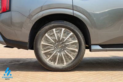 2026 Nissan Patrol LE PLATINUM CITY, sivá, 0 km, dovoz SAE — foto 13 z 30