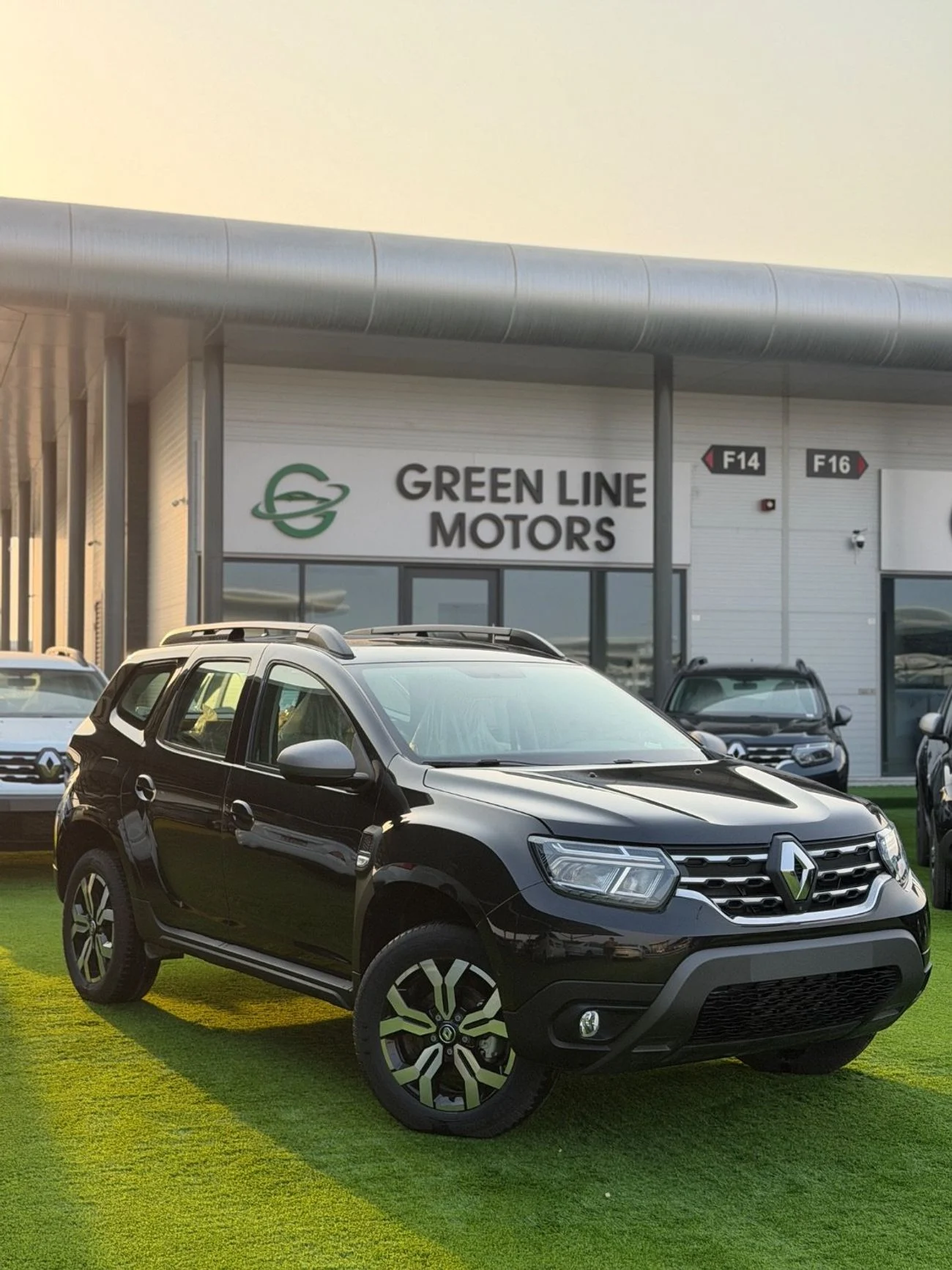 2025 Renault Duster LE, čierna, 0 km, dovoz SAE — foto 1