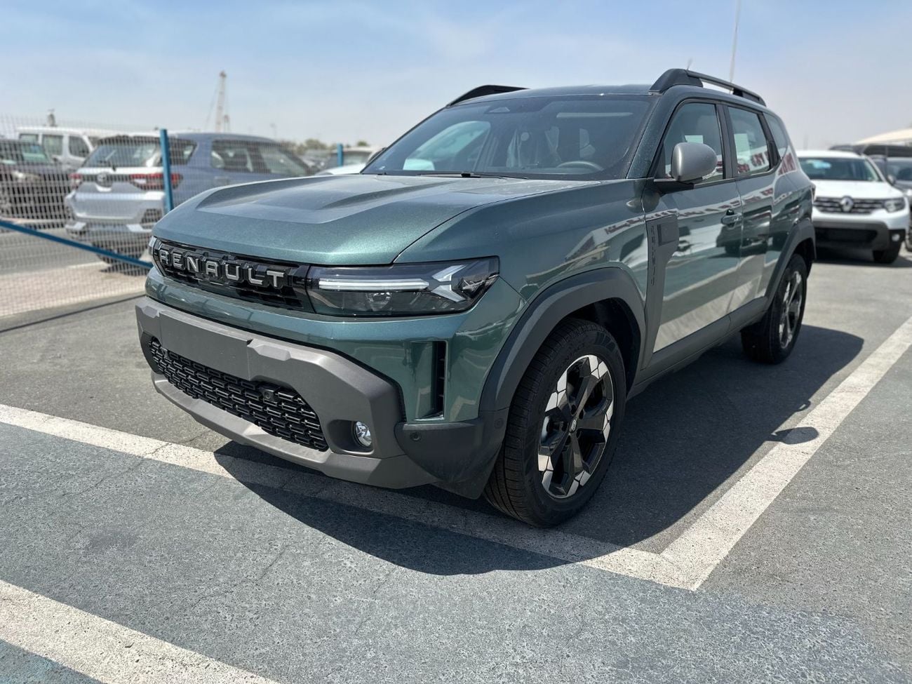 2026 Renault Duster LE, zelená, 10 km, dovoz SAE — foto 1