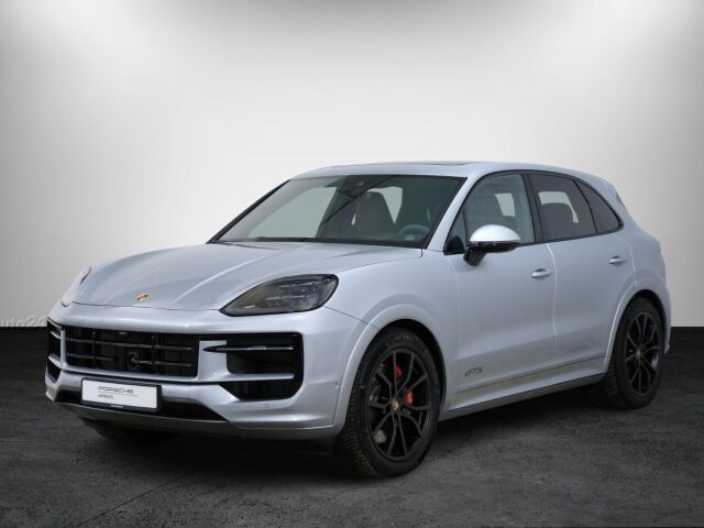 2025 Porsche Cayenne, Estónsko — foto 1