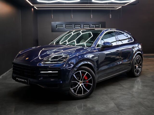 2024 Porsche Cayenne, Estónsko — foto 1