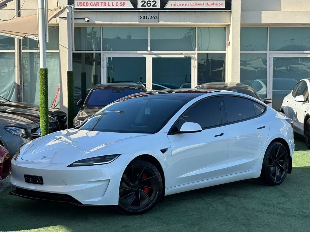 2024 Tesla Model 3 PERFORMANCE, biela, 18 000 km, dovoz SAE — foto 1