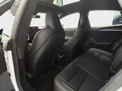 2022 Tesla Model S PLAID, biela, 800 km, dovoz SAE — foto 3 z 11
