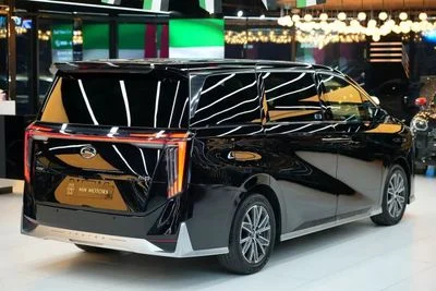 2026 Gac M8 GT, čierna, 0 km, dovoz SAE — foto 4 z 20