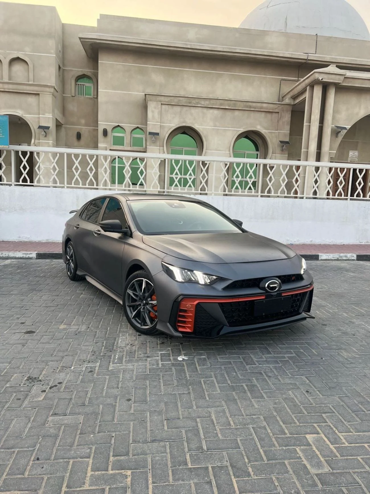 2026 Gac Empow R, sivá, 4 000 km, dovoz SAE — foto 1