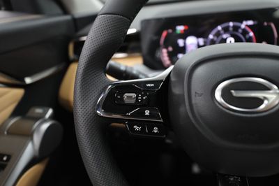 2026 Gac GS4 GL, strieborná, 0 km, dovoz SAE — foto 10 z 13