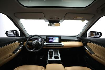 2026 Gac GS4 GL, strieborná, 0 km, dovoz SAE — foto 12 z 13