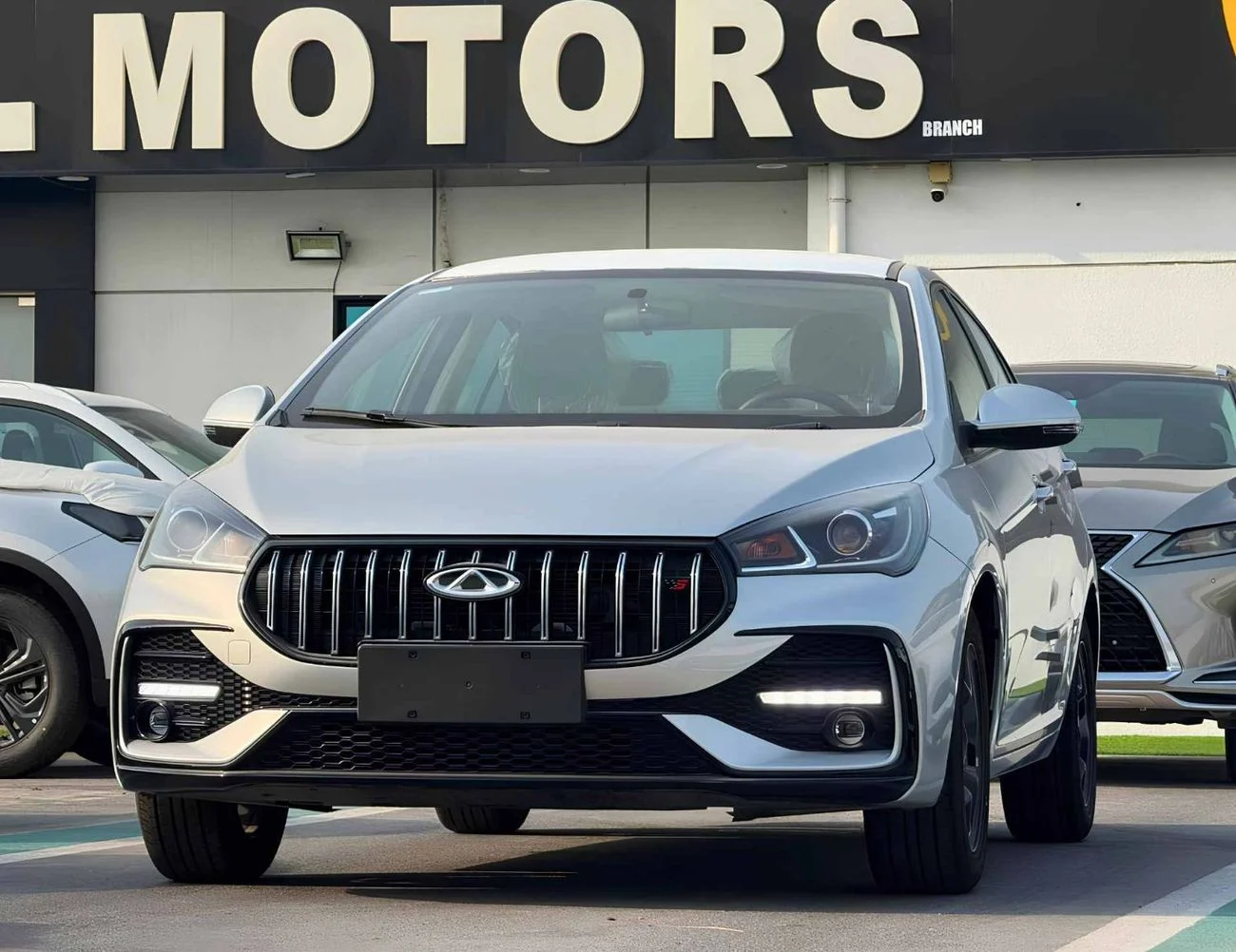 2027 Chery Arrizo 5 Std, strieborná, 0 km, dovoz SAE — foto 1