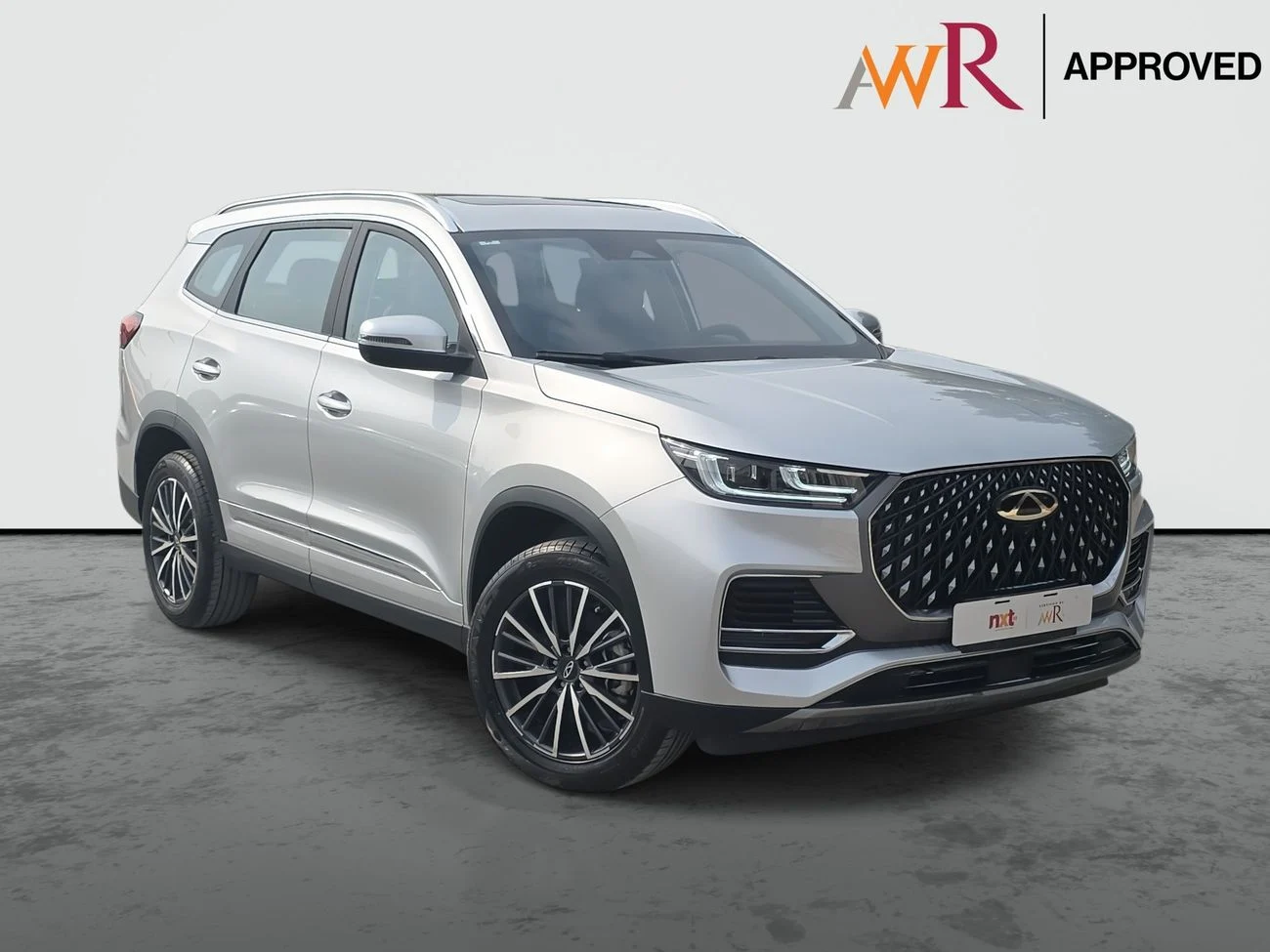 2024 Chery Tiggo 8 Pro Max E+ Premium, strieborná, 21 499 km, dovoz SAE — foto 1